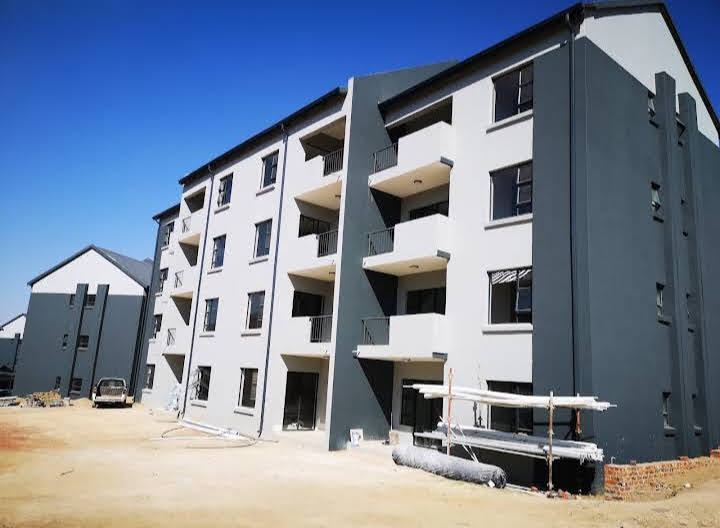 Sectional title apartment block painting Johannesburg completed body corporate exterior